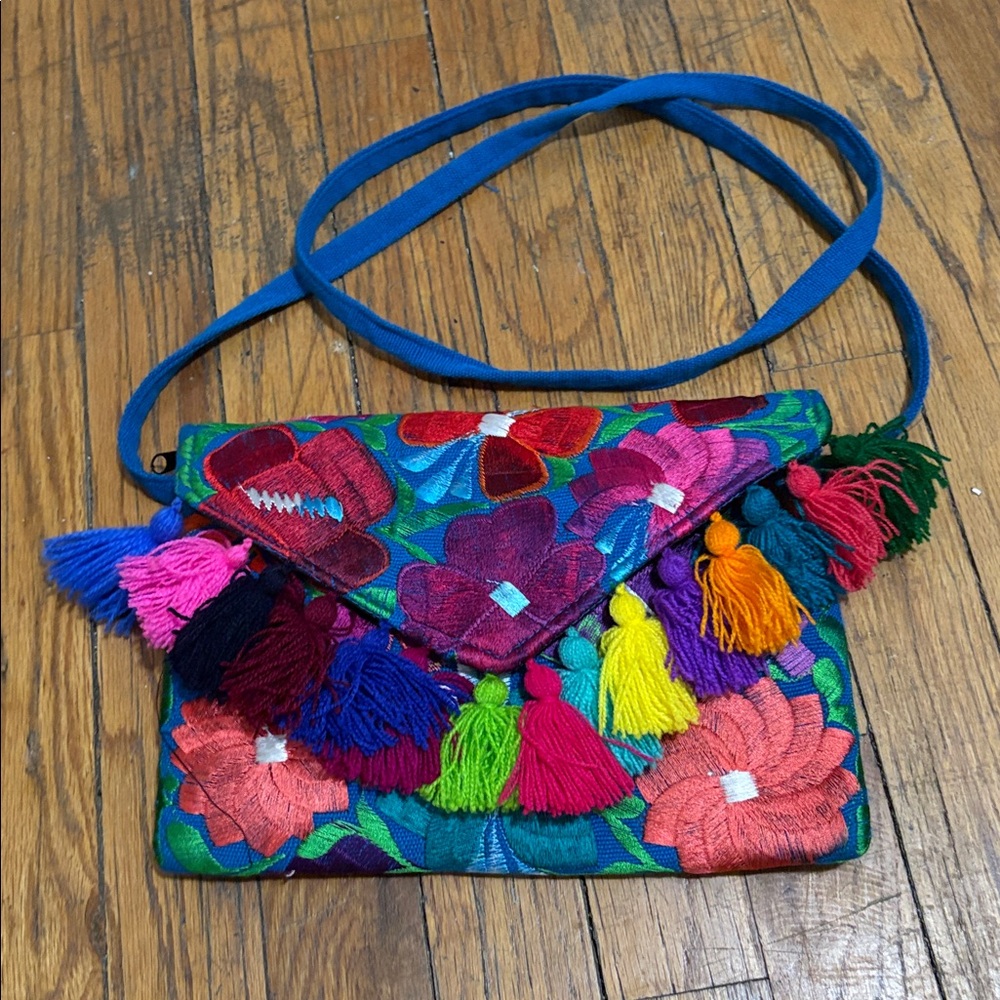 NWOT🇲🇽🌺🌼🌸Mexican Handmade Embroidered Tassled Floral Bag Purse Crossbody Boho🌈
